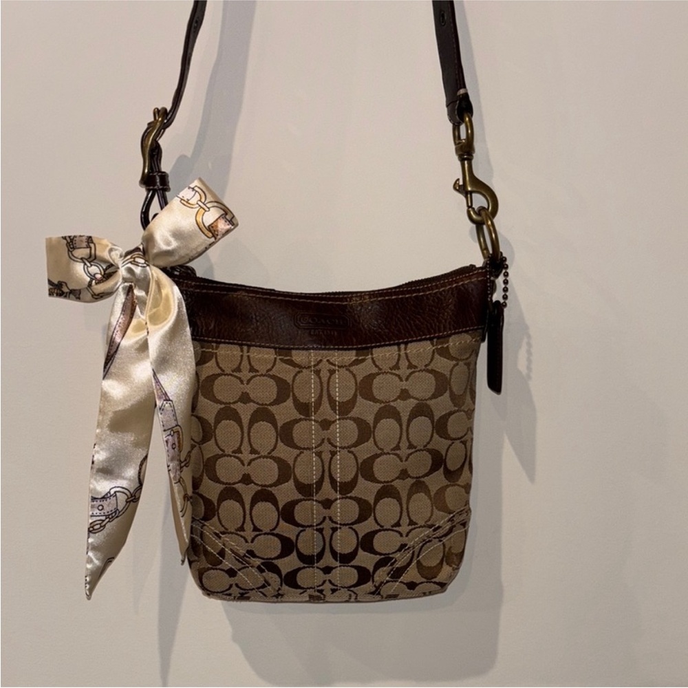 Y2K Coach Signature Crossbody H0685-10402.  EUC - Picture 8 of 16